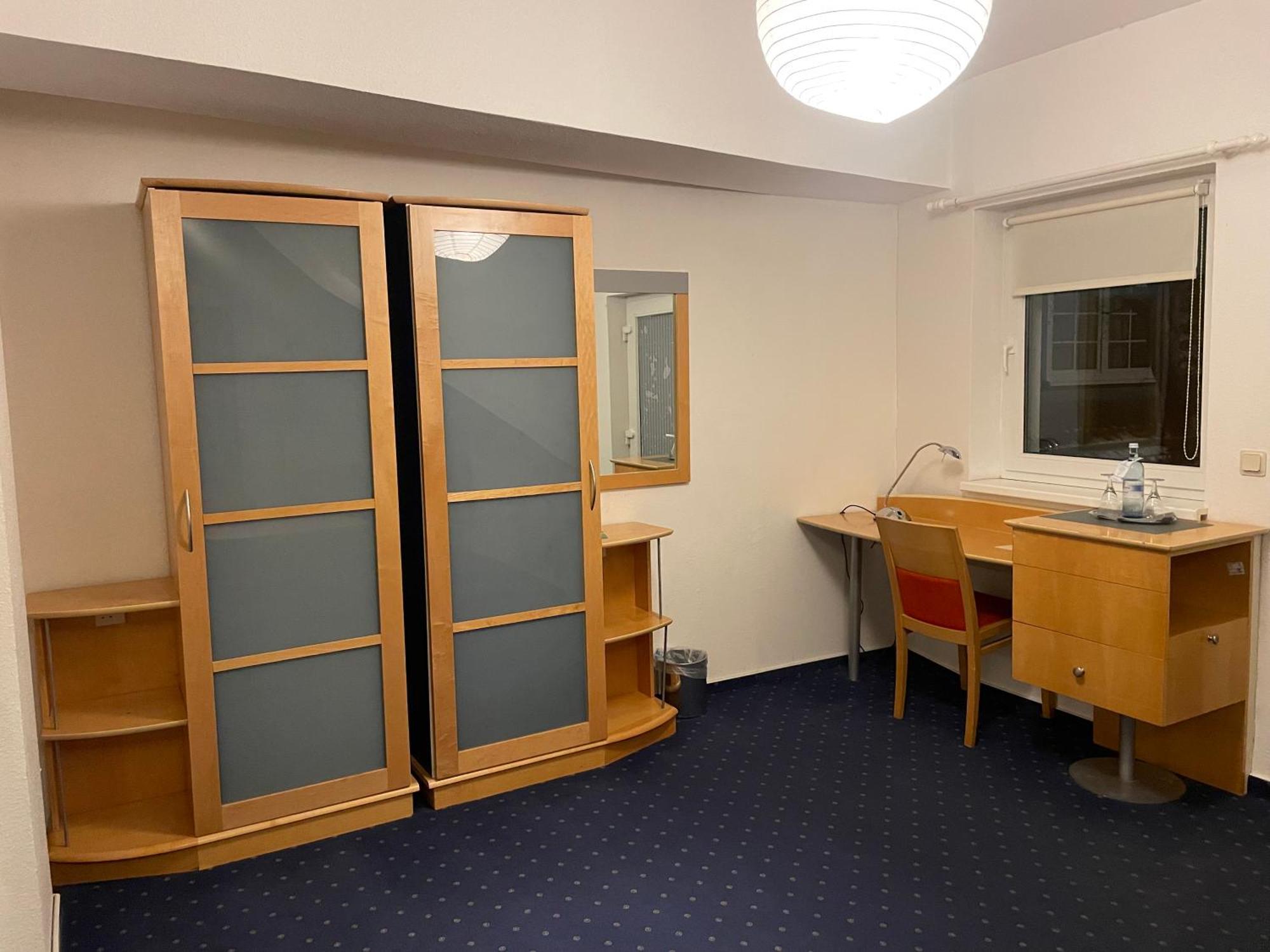 Zum Hotel 3*