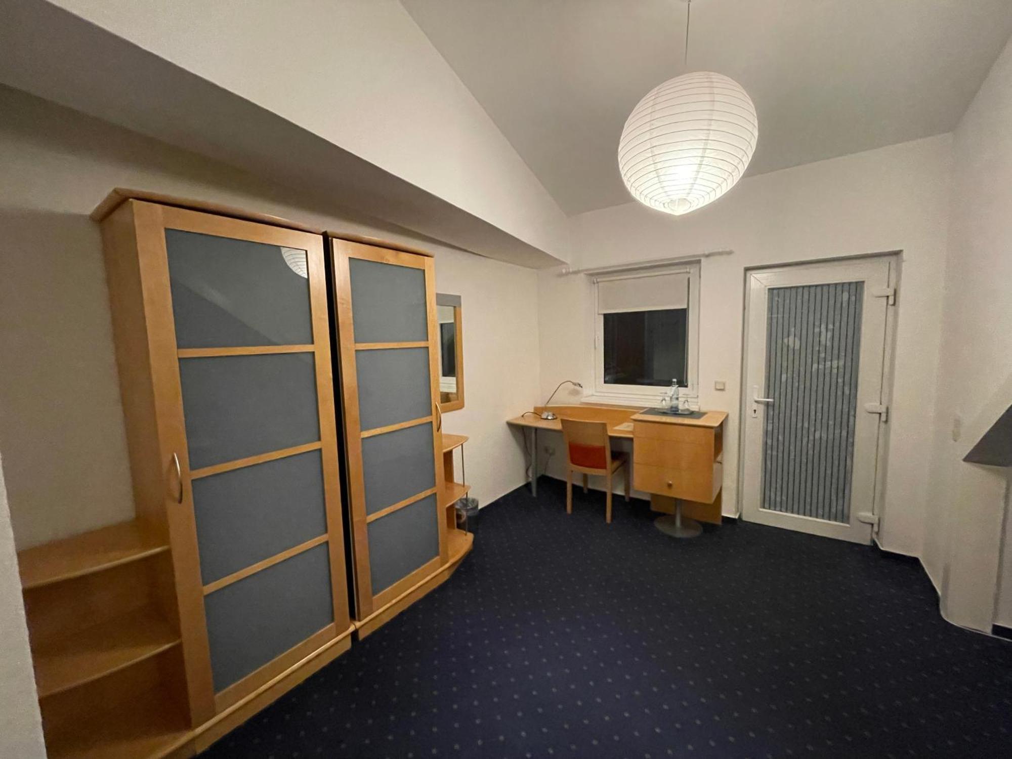 Hotel Zum 3*