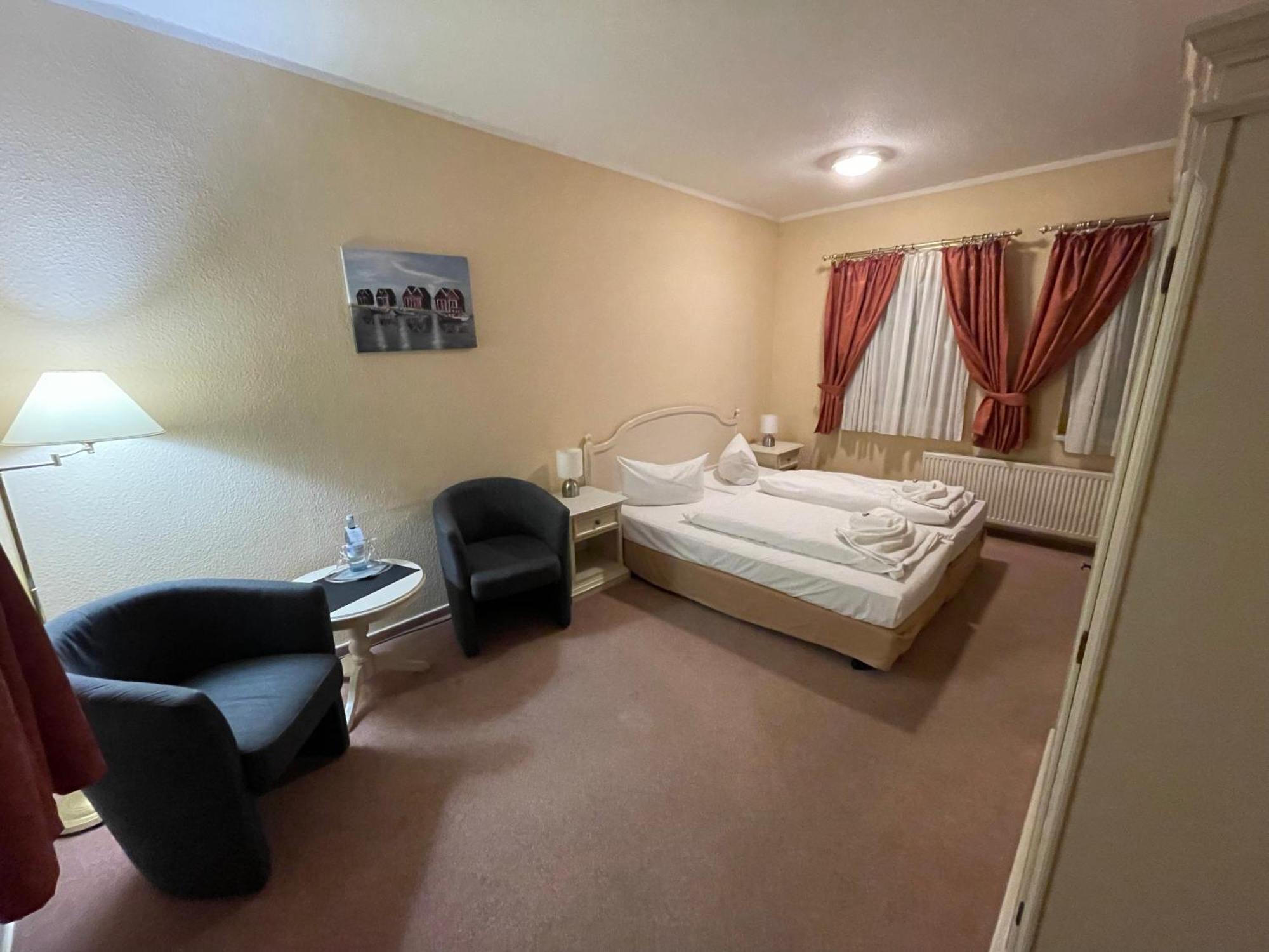 Zum Hotel 3*