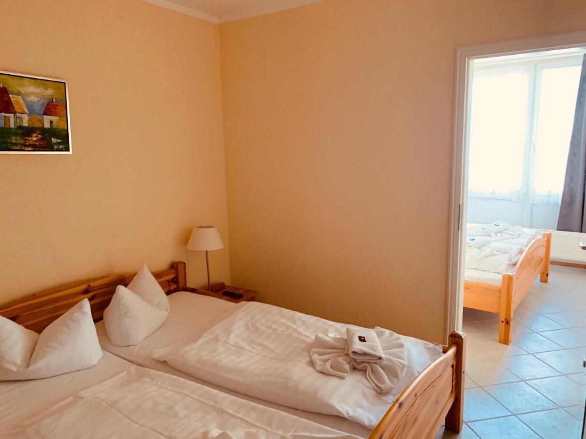 Hotel Zum 3*